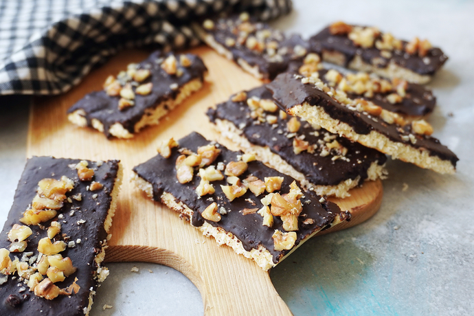 COCONUT PROTEIN BARS WITH CHOCOLATE